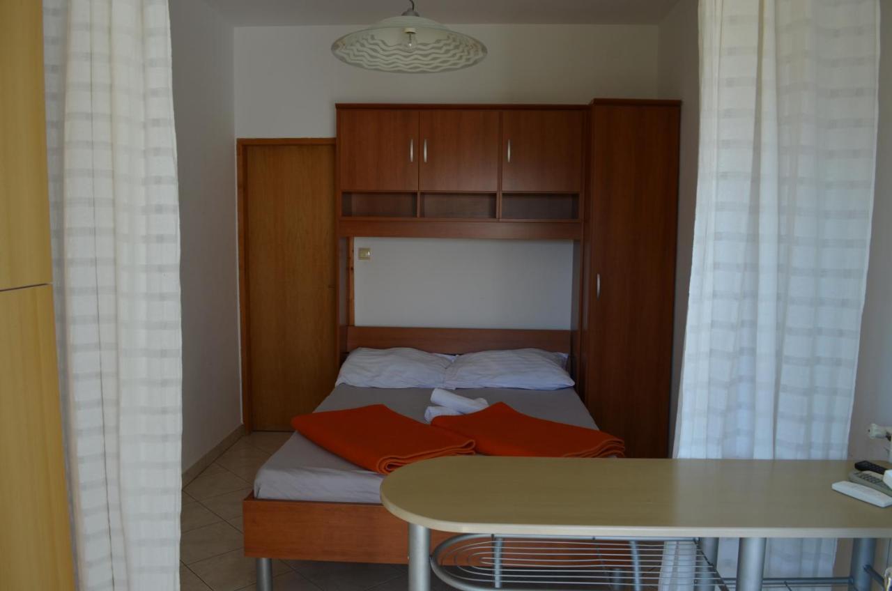 Apartments Leticia I Башка Экстерьер фото